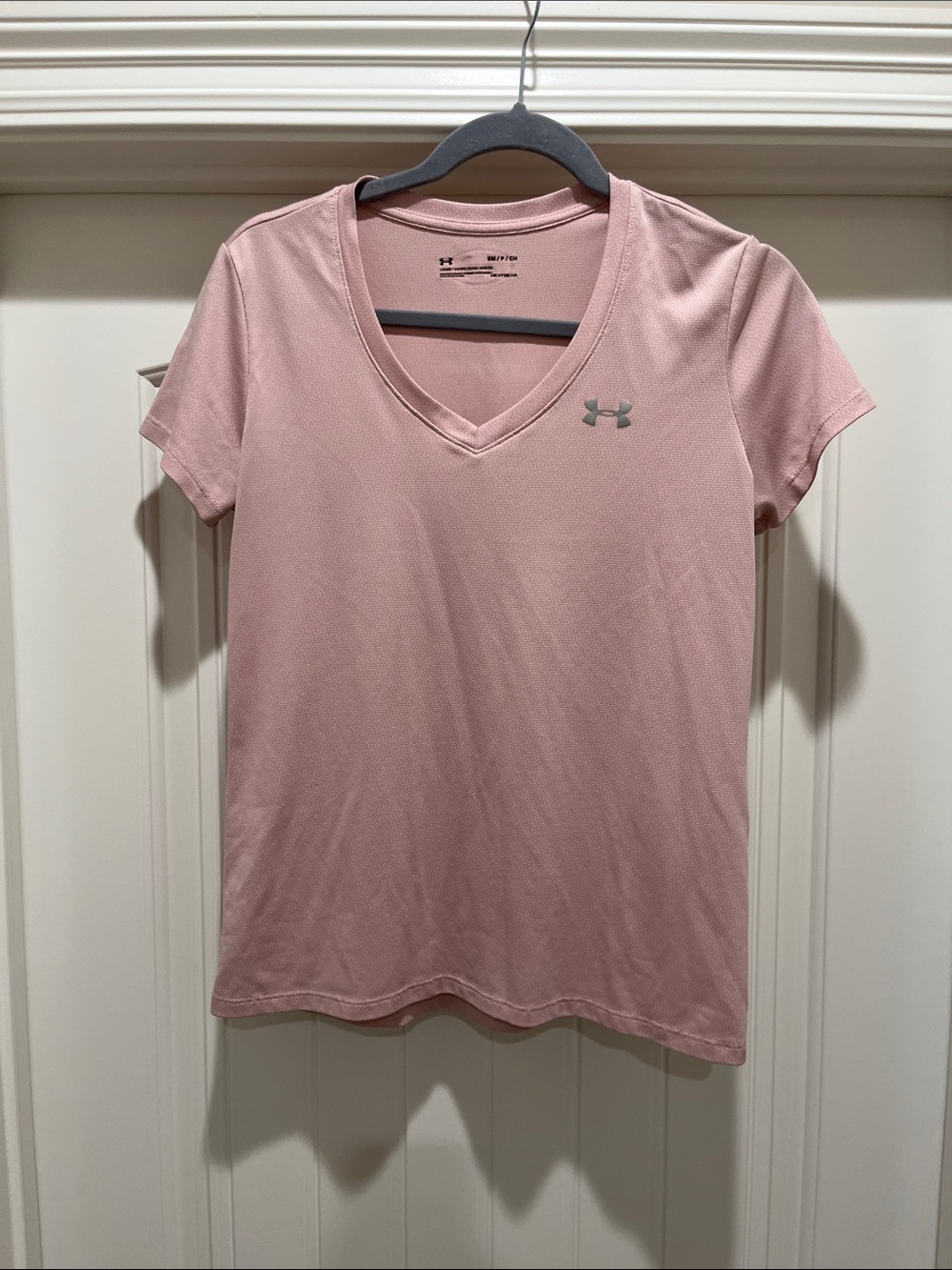 Under Armour Women’s Blush Pink V-Neck Performance Tee